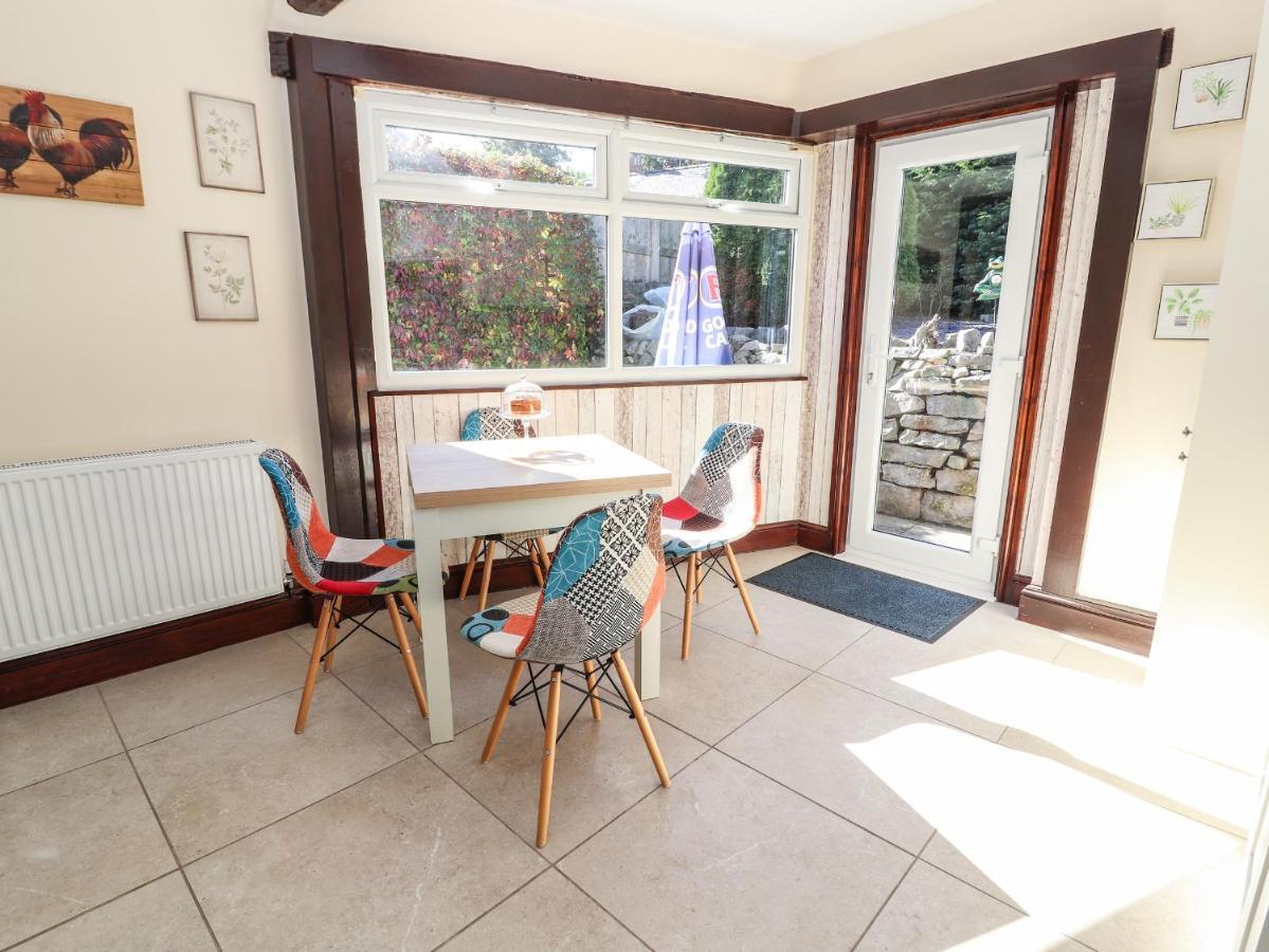 Ty Cerrig Villa Rhyl Exterior photo
