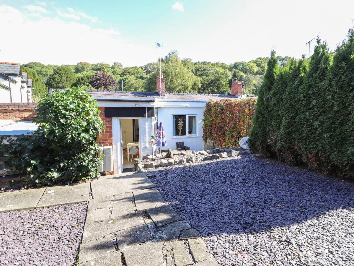 Ty Cerrig Villa Rhyl Exterior photo